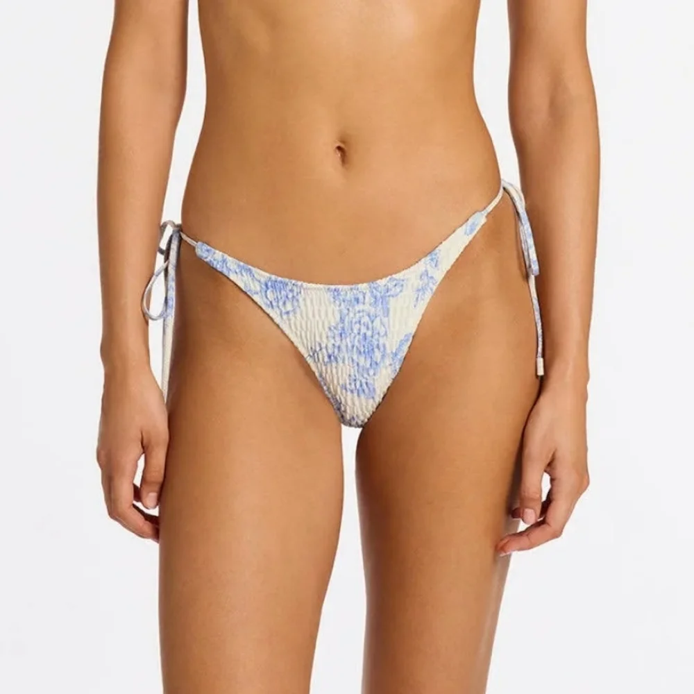 triangl swimwear White and Light Blue Floral Tie-Side Bikini Bottom